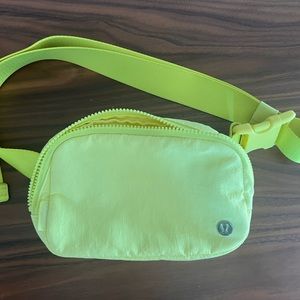 NWOT Lululemon everywhere belt bag, color: electric lemon